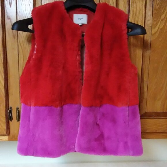 Other - SUNCOO "furry" vest size T2 ( Suncoo sz chart Medium) - good clean condition